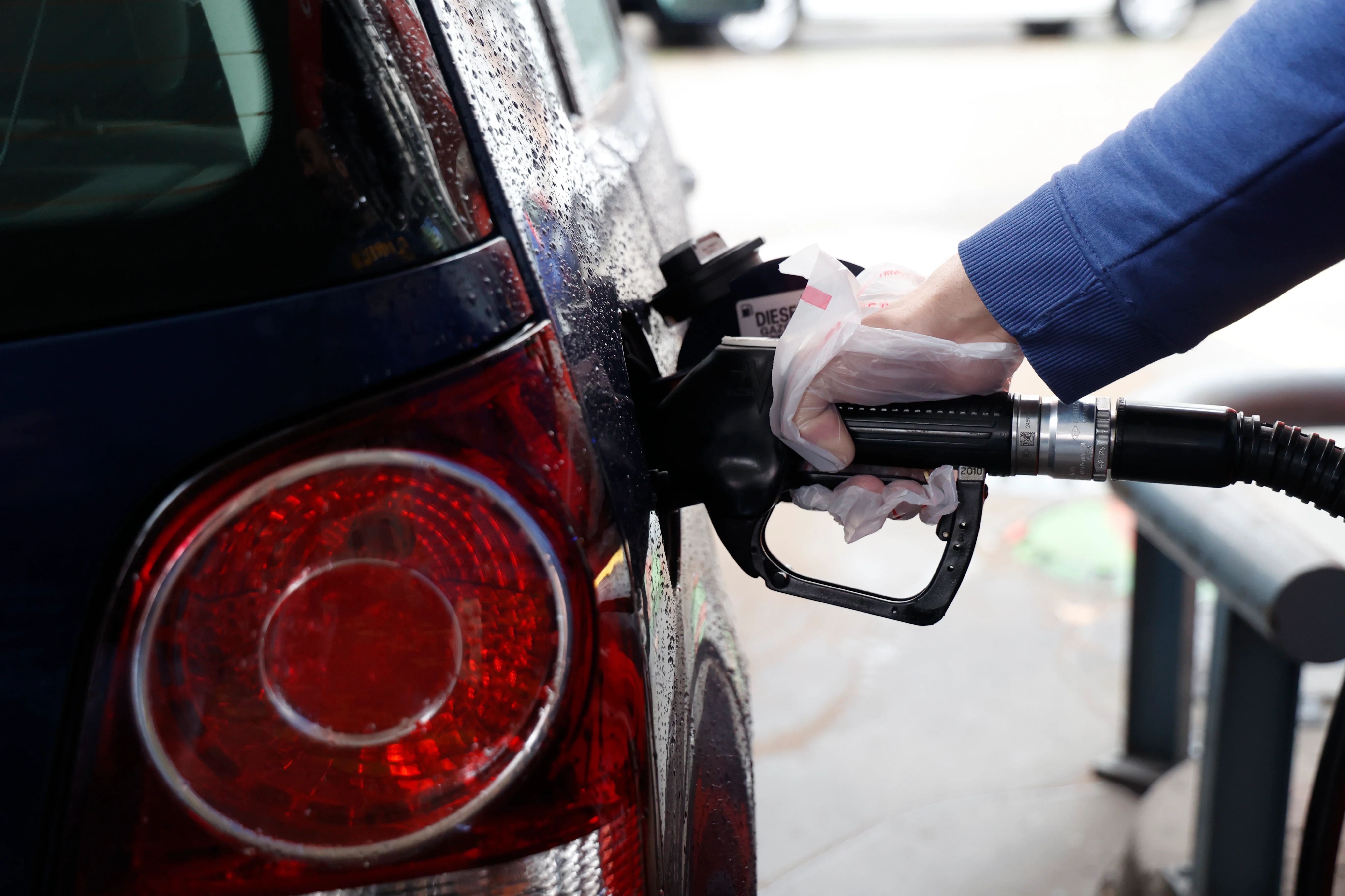 La guerra en Irán dispara el precio del barril de petróleo por encima de los 100 dólares