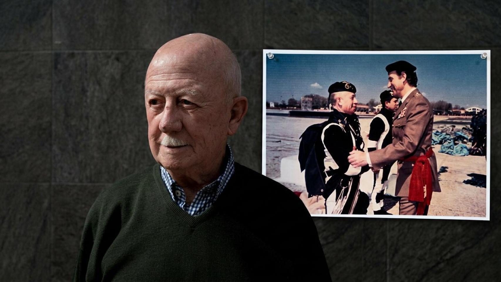 Las mil historias de José Luis de la Macorra, el 'paraca' ejemplar de 87 años al que bendijo el Rey: "¿Todavía no te han ascendido?"