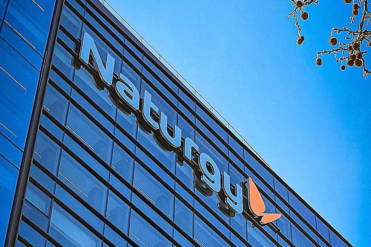 Naturgy se libera por primera vez en 40 años de pactos parasociales