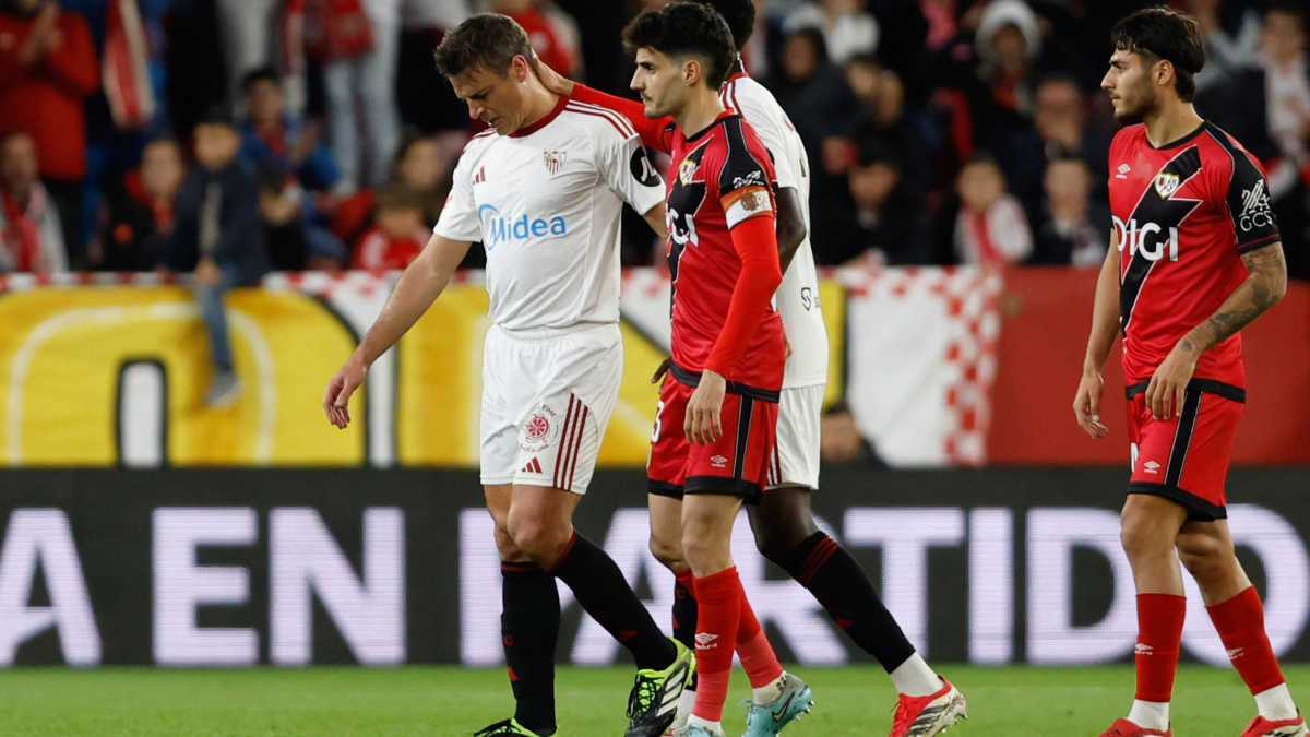 Almeyda, pendiente de Azpilicueta y del paso adelante de Vargas