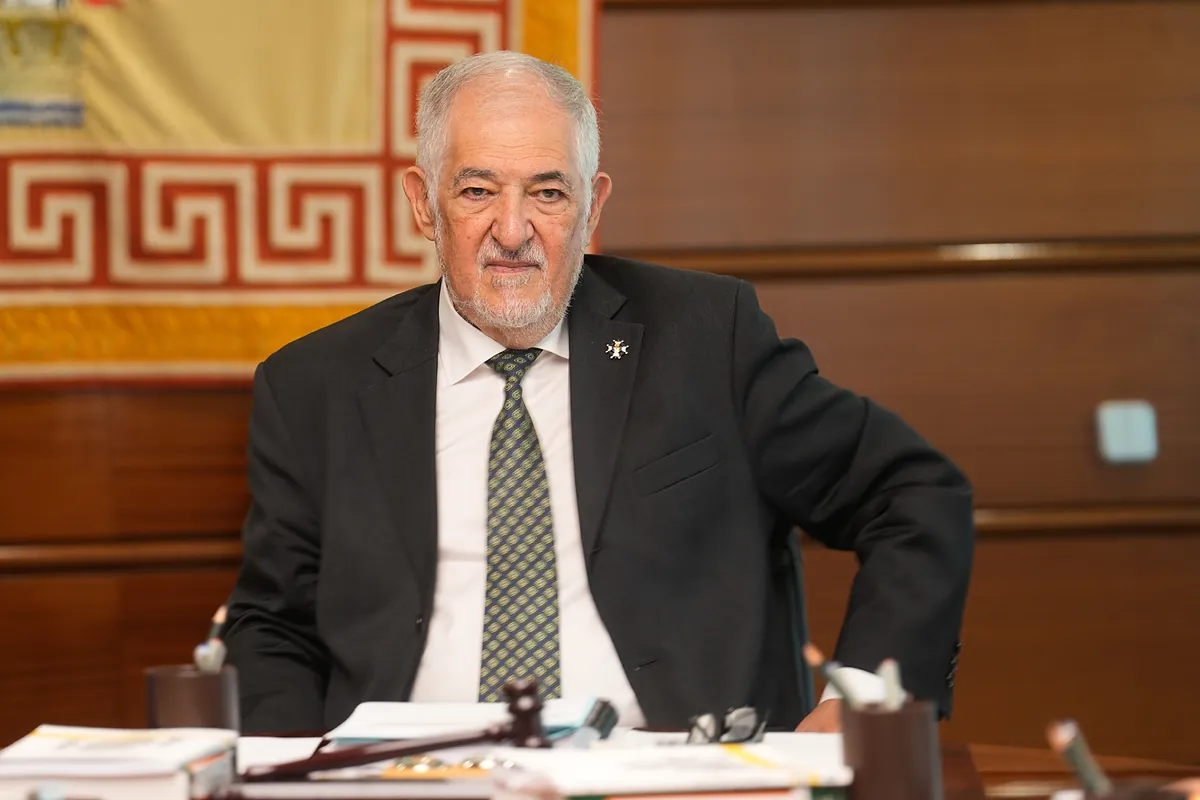 El Tribunal Constitucional tiene que frenar la anomalía presupuestaria