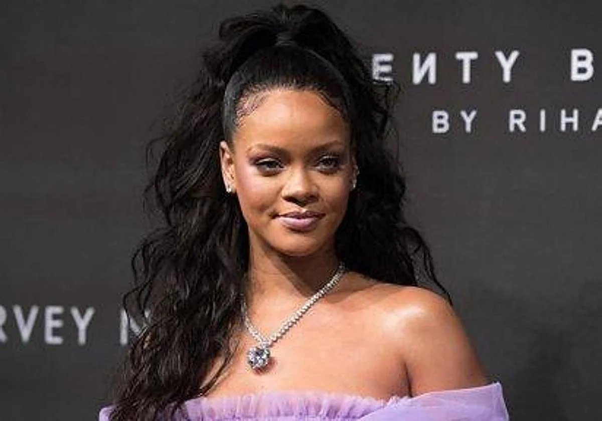 Tirotean la mansión de Rihanna en Los Ángeles mientras ella estaba dentro