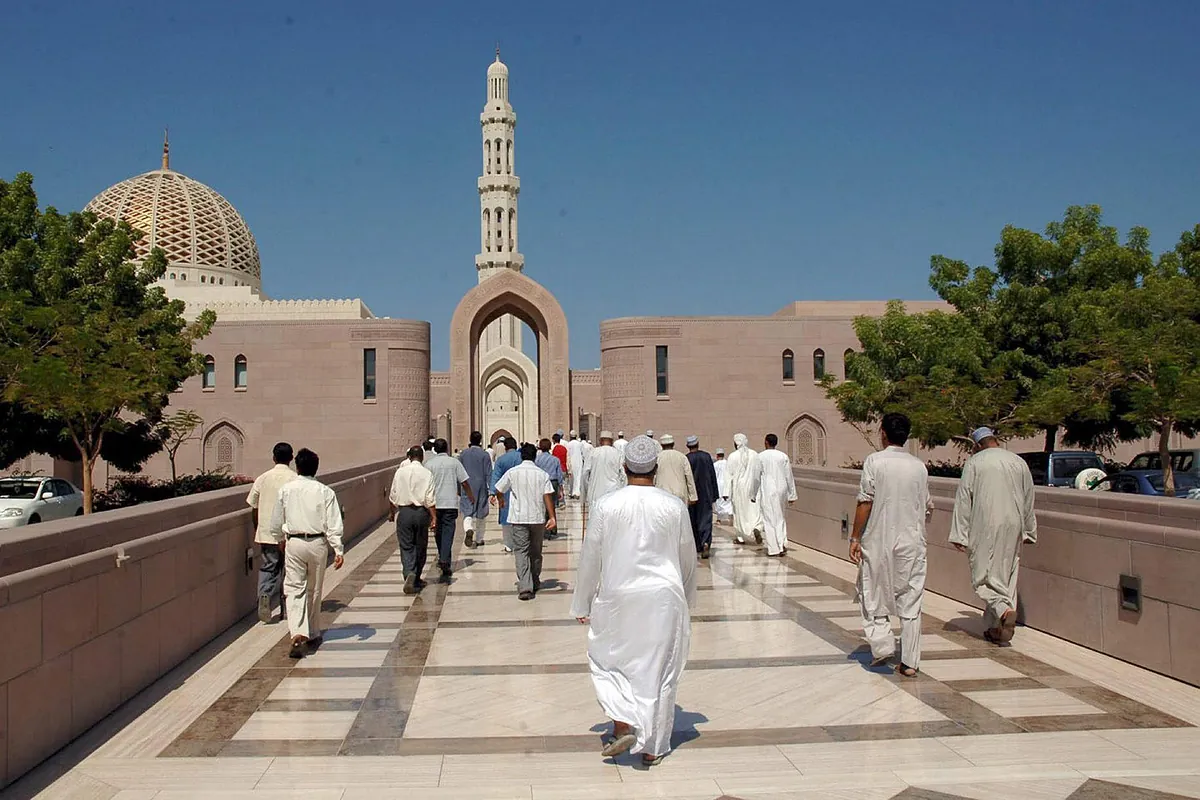 Omán limita vuelos de jets privados ante la avalancha de salidas de millonarios del Golfo
