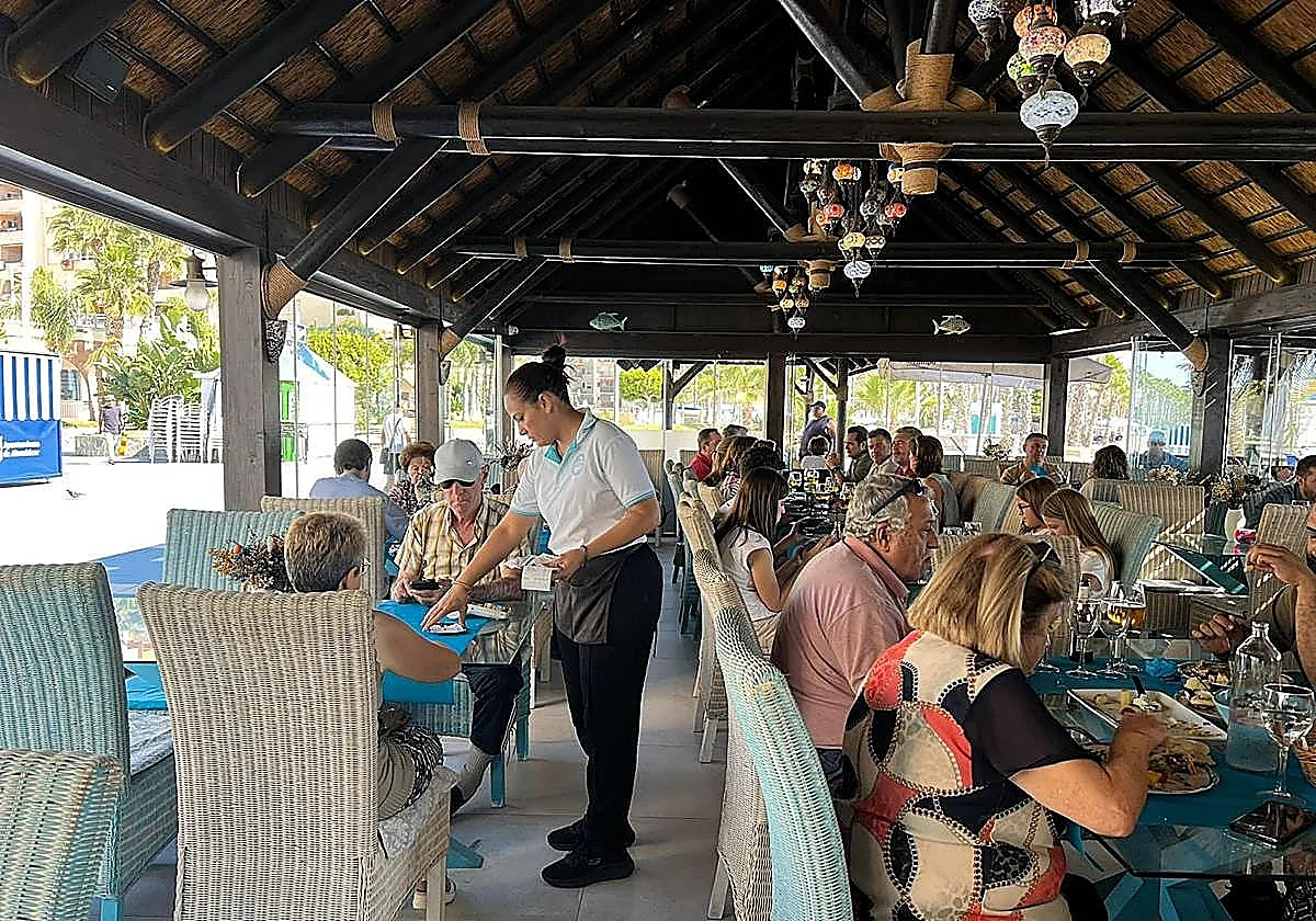 All Costa Tropical beach bars will be open for Easter
