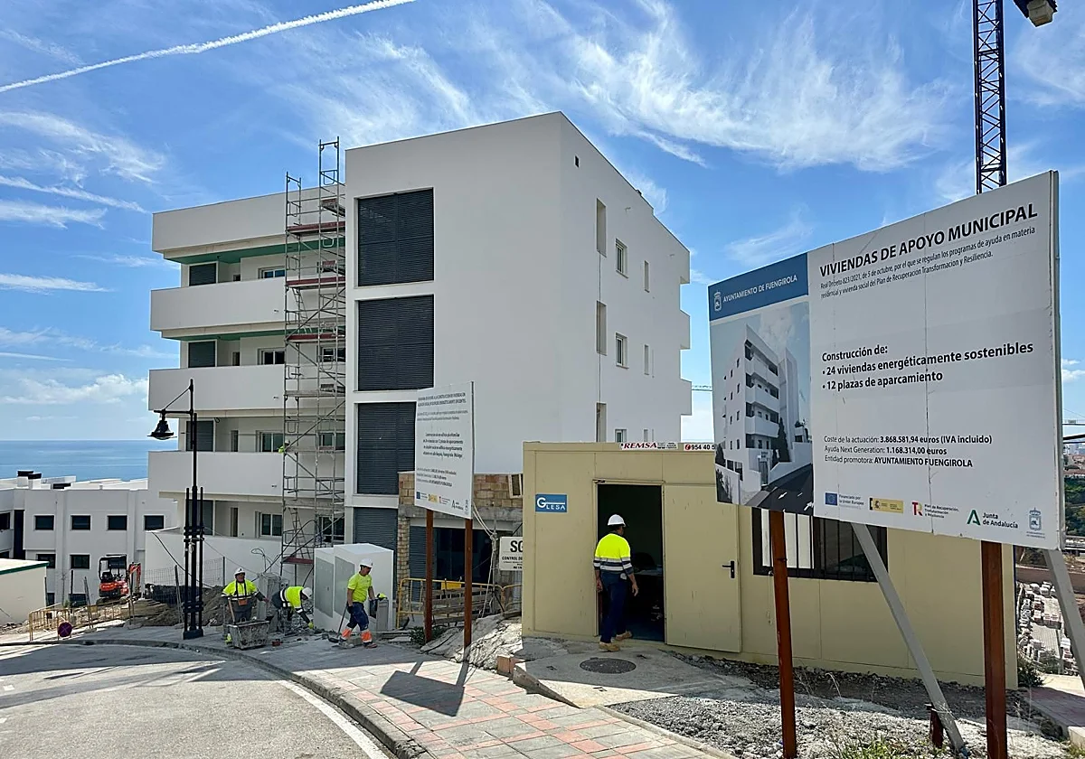 La promoción para jóvenes de 24 VPO en Fuengirola alcanza un 85% de ejecución