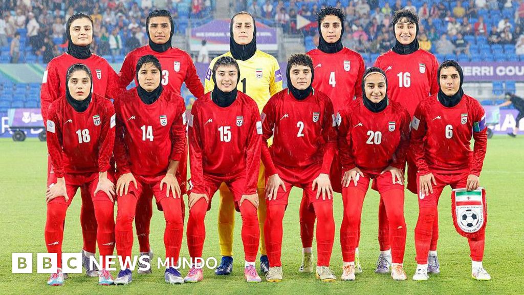 "Traidoras en tiempos de guerra": el temor a regresar a Irán de las jugadoras de la selección femenina de fútbol que se negaron a cantar el himno en un torneo en Australia