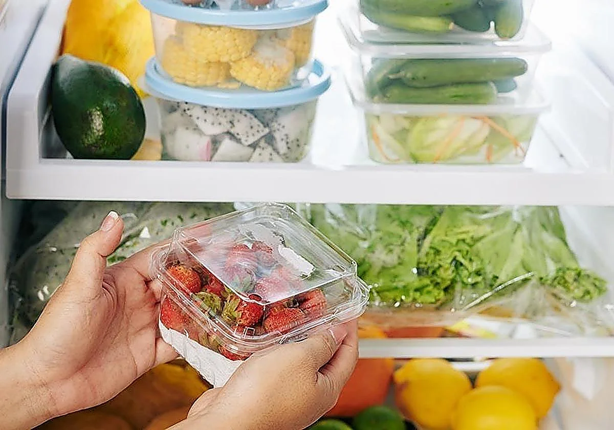 ¿Consumes productos caducados si tienen buen aspecto o dejas enfriar la comida antes de meterla en la nevera?