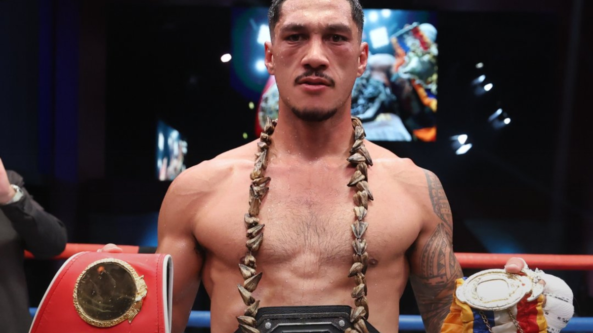 Opetaia se convierte en el primer campeón mundial de Zuffa Boxing