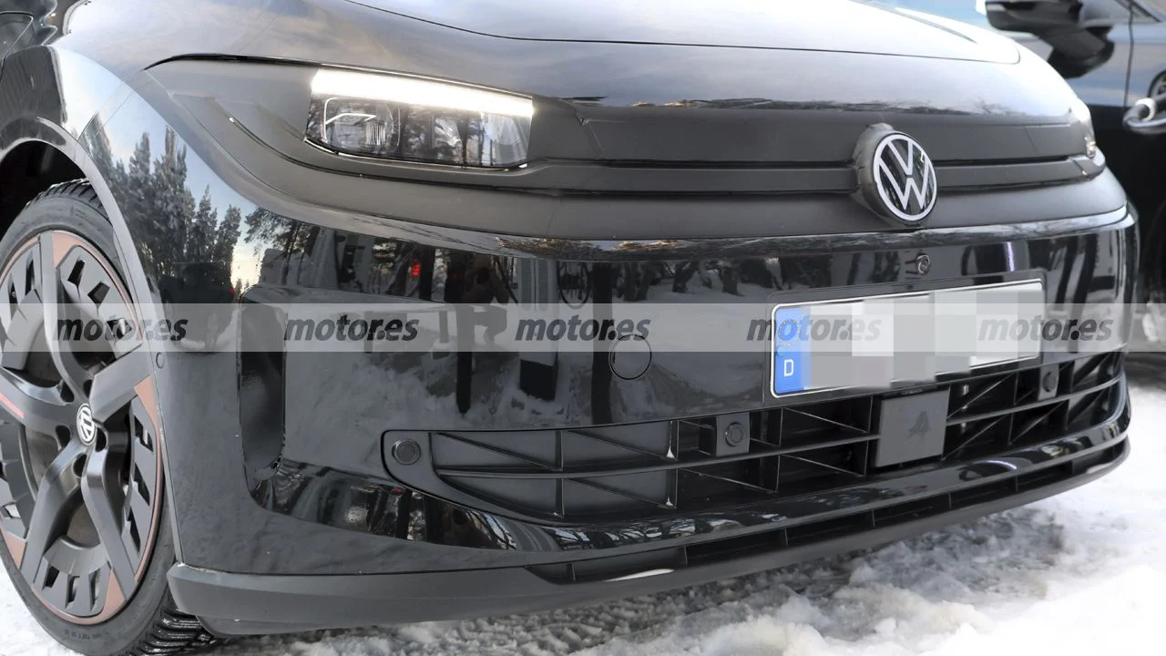 El nuevo Volkswagen ID. Polo R-Line 2027 se muestra tan de cerca como nunca antes