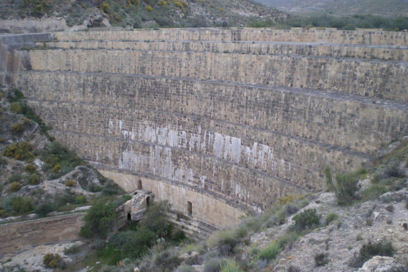 En 1850, Almería inauguró una de las mayores obras hidráulicas de la España del XIX. Fue un completo desastre