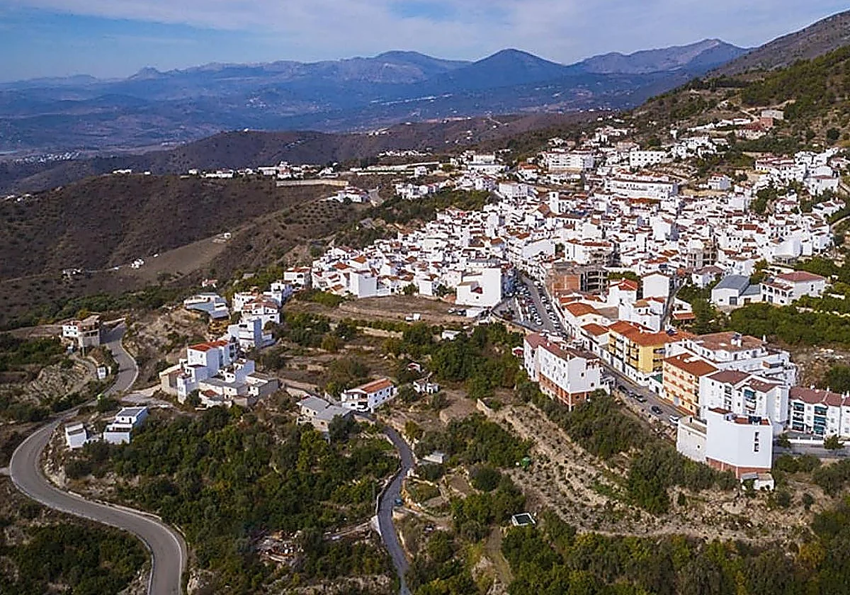 Cash for kids: Axarquía village offers payouts to stop rural flight