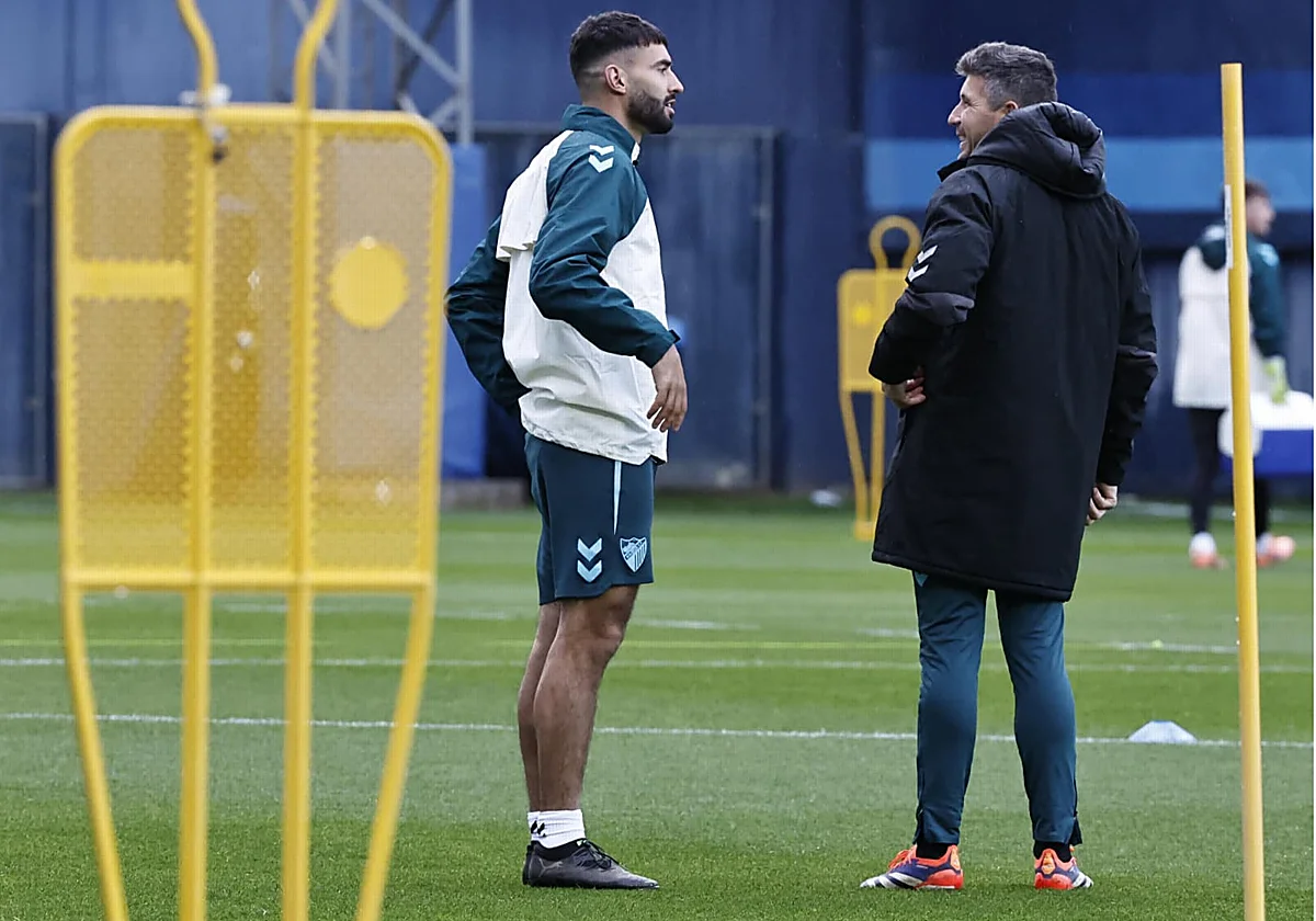 El Málaga prepara el partido del Huesca con cinco bajas seguras