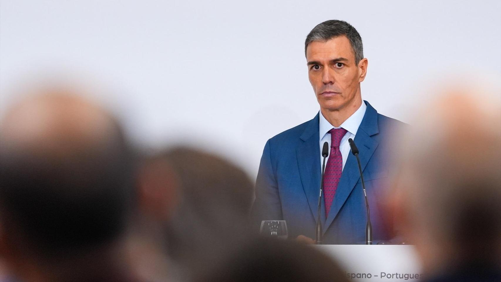 Sánchez dice ahora que las madrileñas "no pueden ejercer" el derecho al aborto por Ayuso, pero los datos lo desmienten