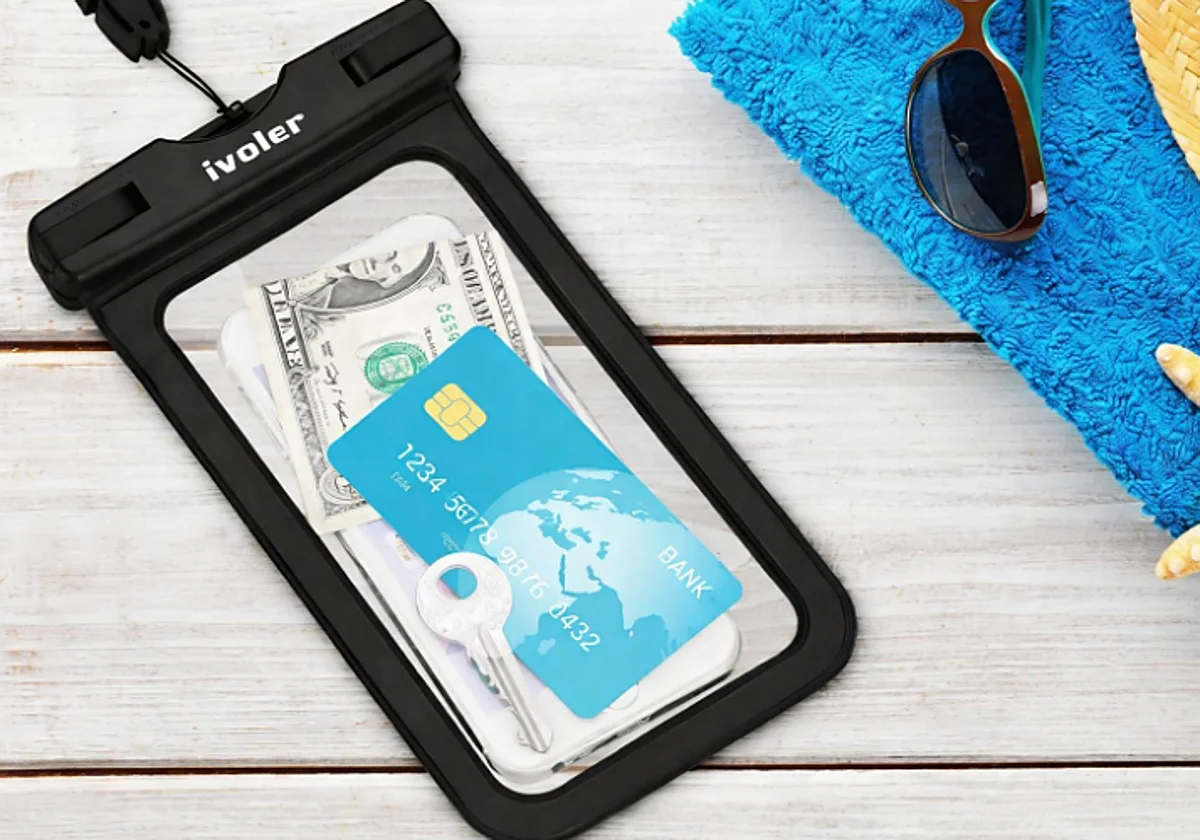 Evita sustos y disfruta del agua sin miedo con estas bolsas estancas que protegerán tus objetos personales