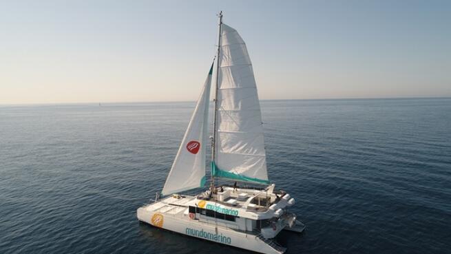 Paseo por la bahía de Málaga en catamarán por 6€