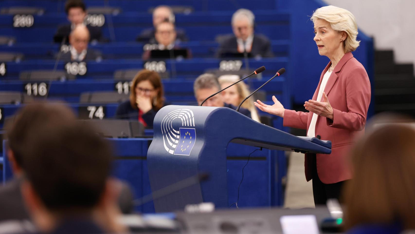 Von der Leyen pide a los Gobiernos bajar los impuestos de la electricidad y abre la puerta a un tope al gas