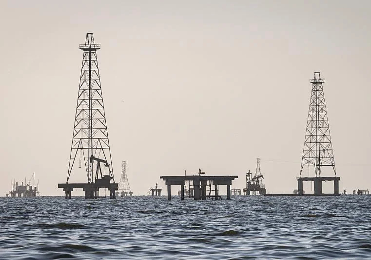 International Energy Agency calls for release of strategic oil reserves to curb price surge