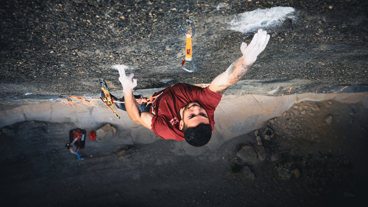 Alberto Ginés encadena en roca una de las vías más exigentes del mundo