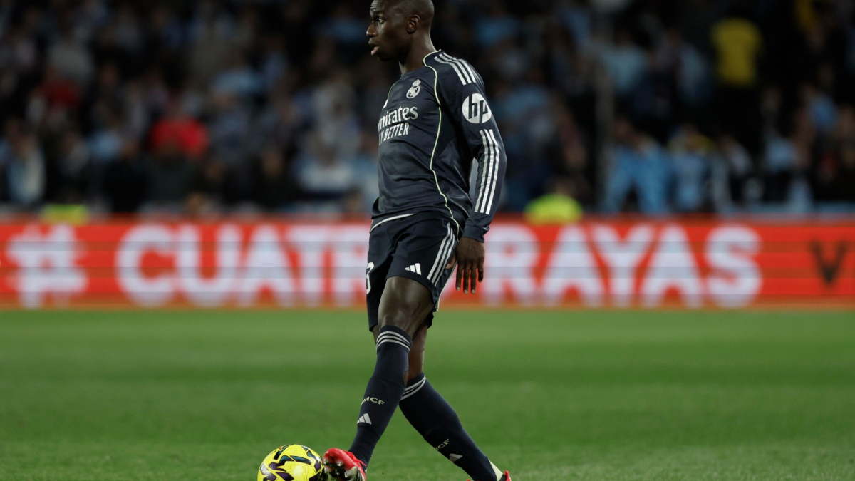 Mendy sólo aguanta 45 minutos<br>