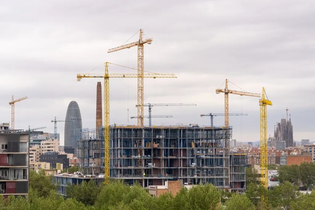 Cataluña: el laboratorio inmobiliario que lo fía todo al sector público