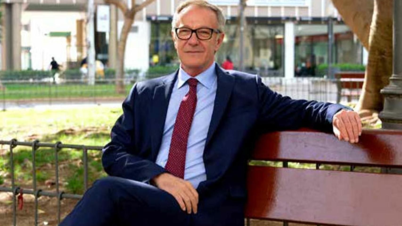 El libro póstumo y debut literario de José Guirao, el ministro de Cultura con alma de escritor