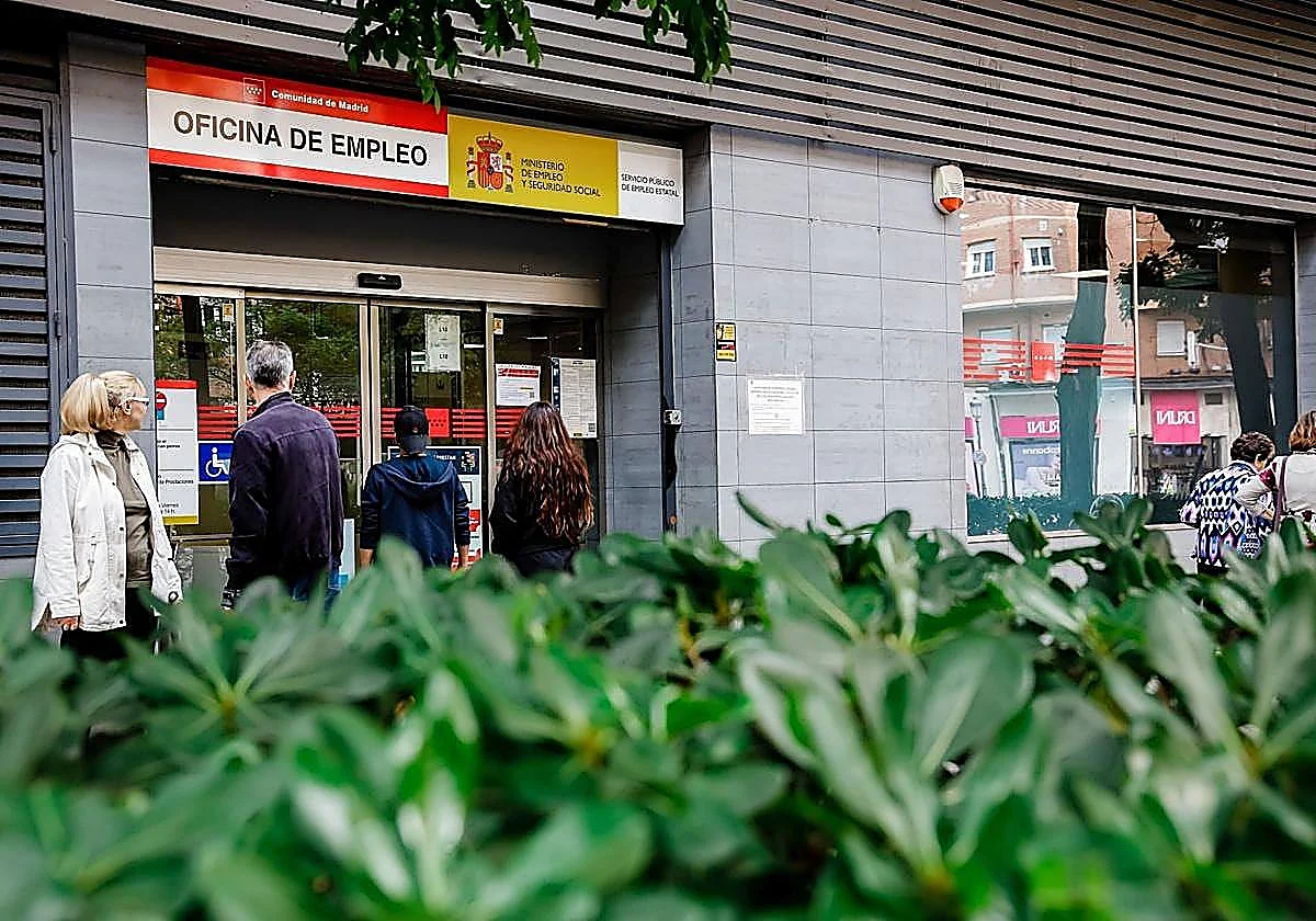 La gestión de los cobros indebidos del SEPE: plazos, soluciones y el riesgo del recargo del 20%