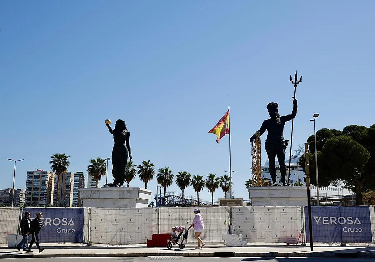 Encuesta: ¿Te gustan las esculturas de Venus y Neptuno instaladas en el Puerto de Málaga?