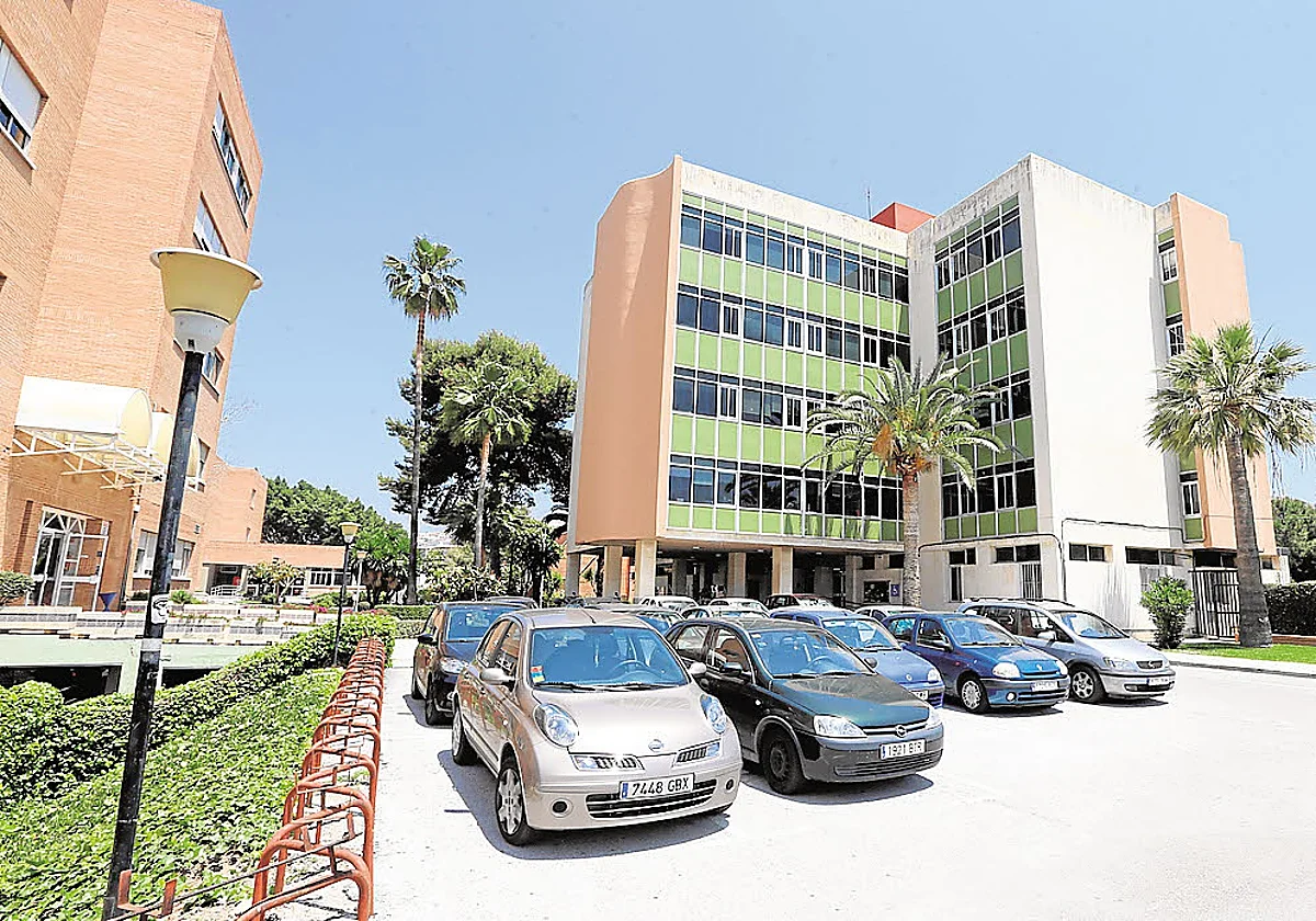 Un informe de la UMA advierte del impacto de las Bajas Emisiones en los estudiantes de El Ejido y pide soluciones