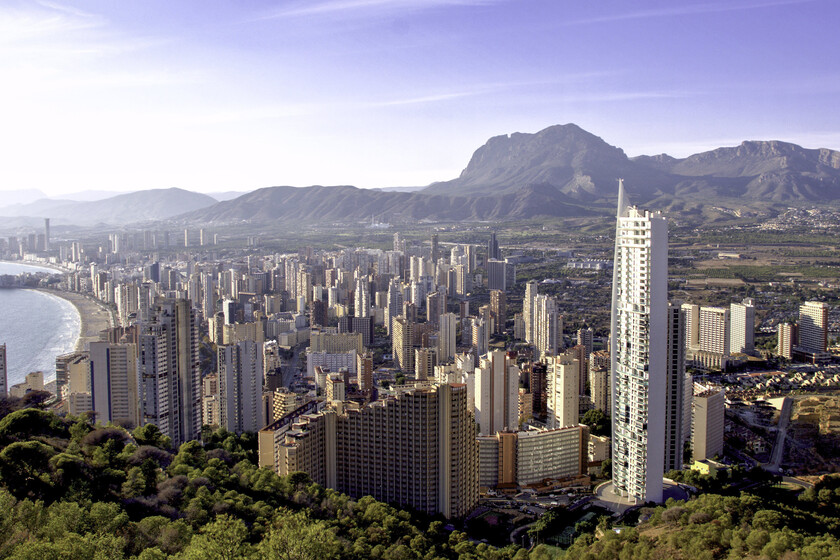 Este pueblo de España pasó desapercibido hasta 1953. Entonces decidió llevar a cabo el mayor experimento turístico del mundo