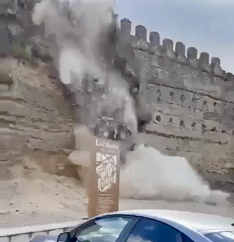Cae la torre de un castillo medieval en Toledo sin causar heridos