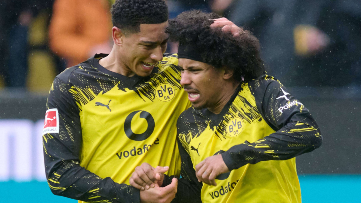 El Dortmund se agarra a la Bundesliga tras el pinchazo del Bayern