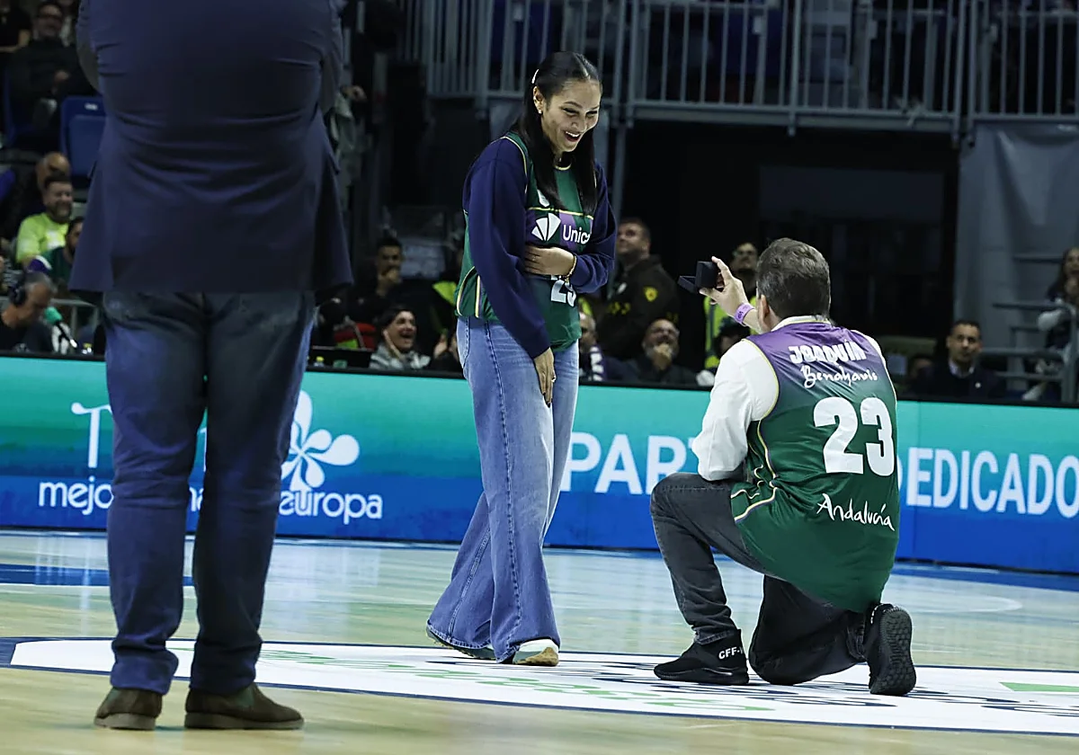 Y Lenni dijo 'sí': la emocionante pedida de mano del Unicaja-Zaragoza