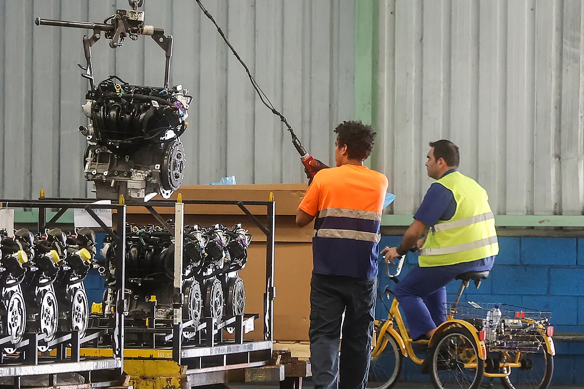 Las empresas preparan planes para afrontar la pérdida de competitividad por la subida de costes