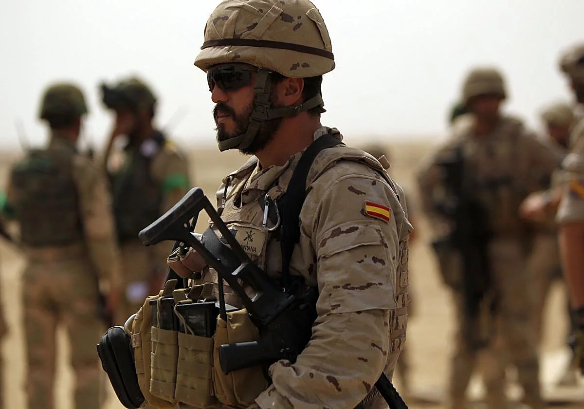 España traslada a un lugar seguro a sus militares de Irak