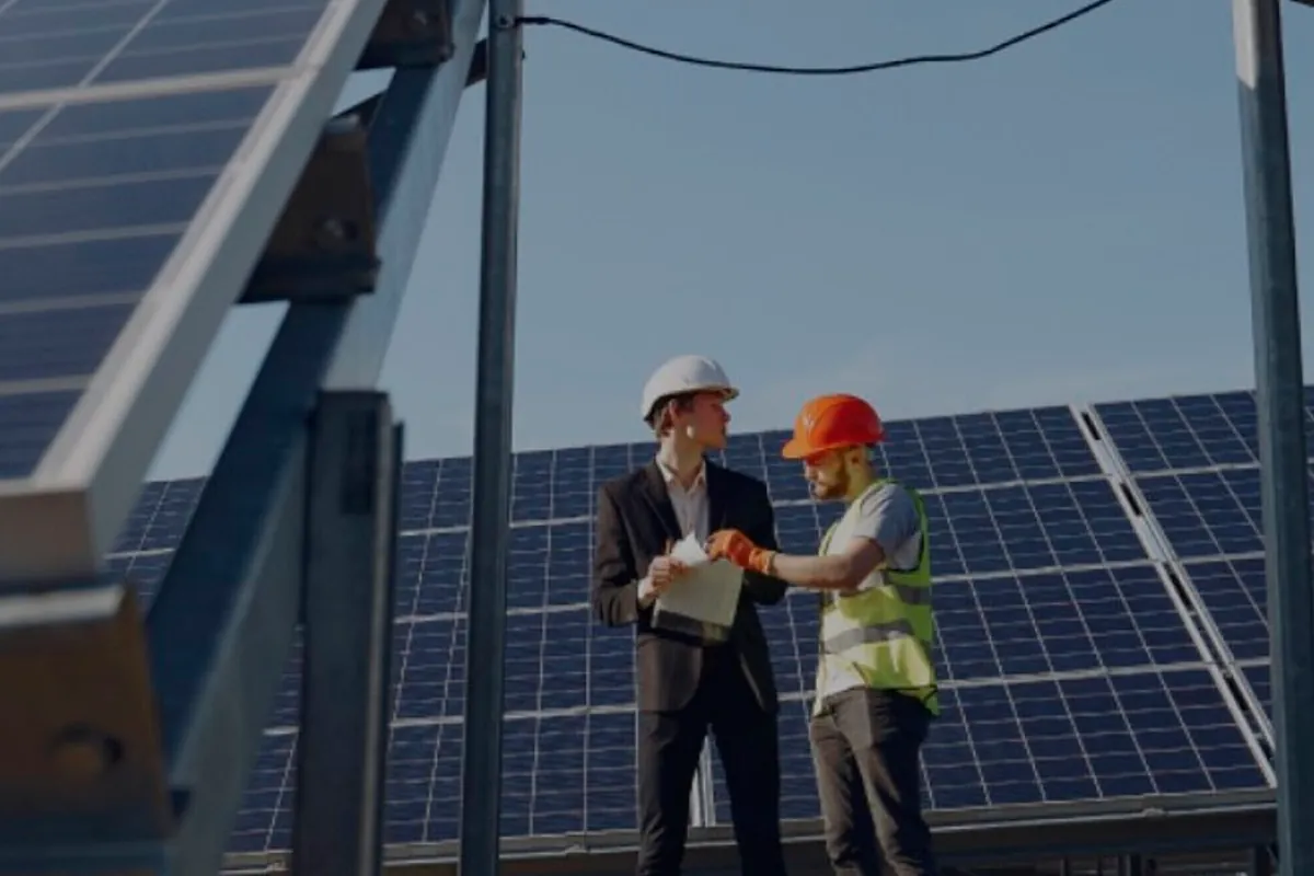 Brookfield fusiona Finlight y Atrato para invertir en autoconsumo 2.300 millones