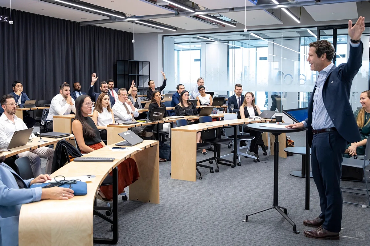 IE mantiene su MBA online como el mejor del mundo