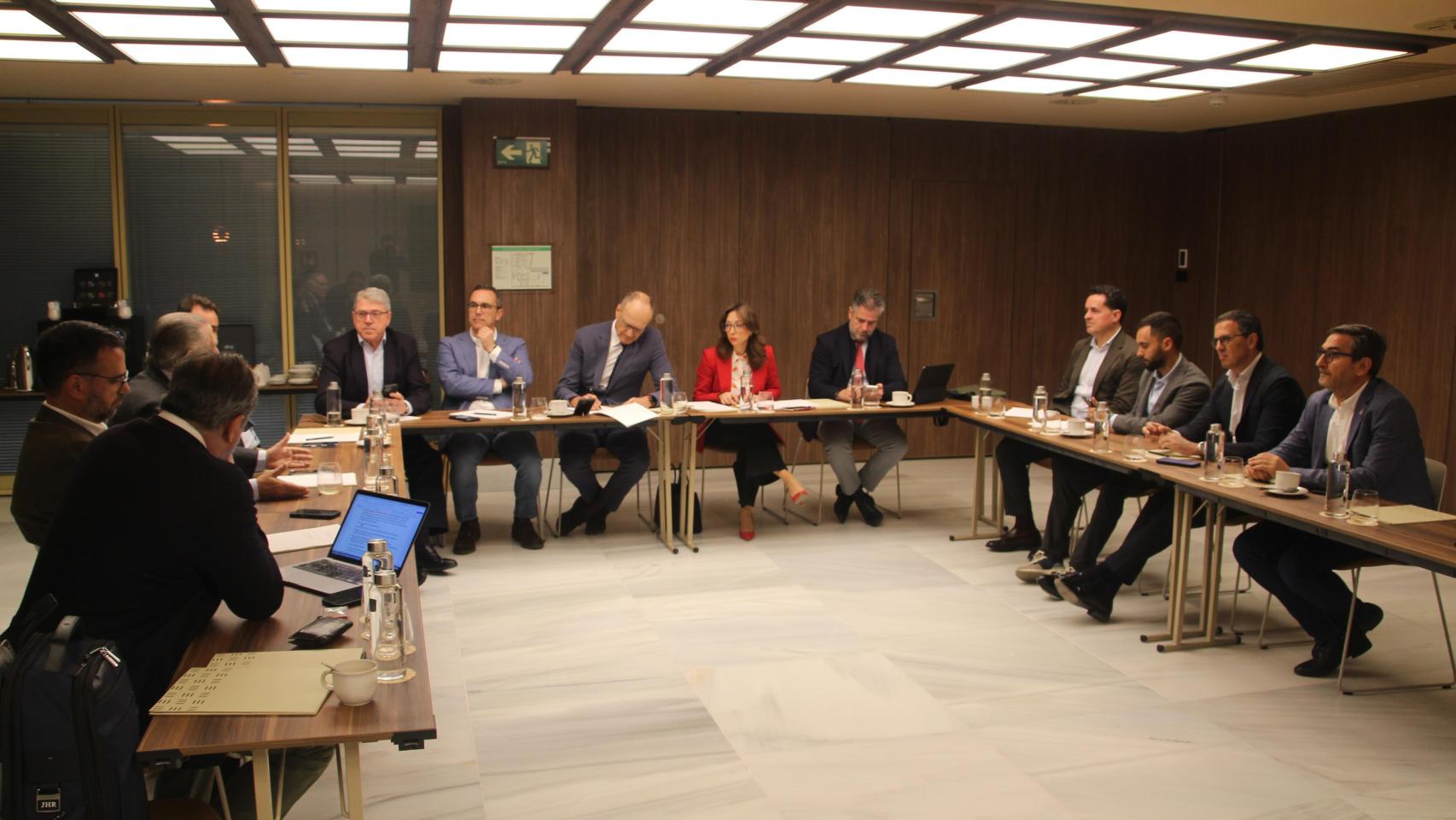 Los empresarios dicen que Málaga ya ha perdido 1.300 millones de euros por la falta del AVE y seguirá subiendo