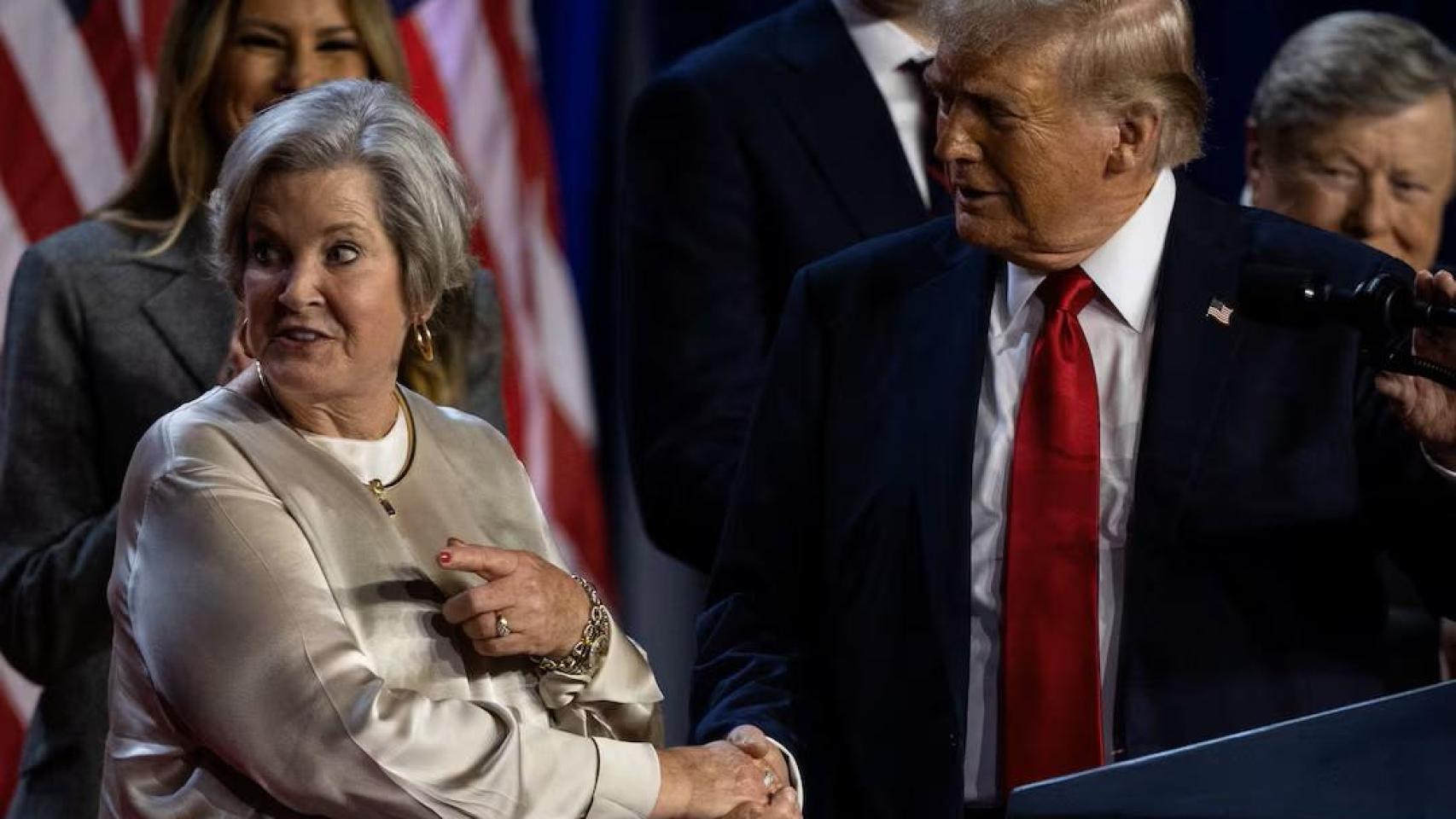 Trump anuncia que Susie Wiles, su jefa de Gabinete, tiene cáncer de mama: "Seguirá trabajando"