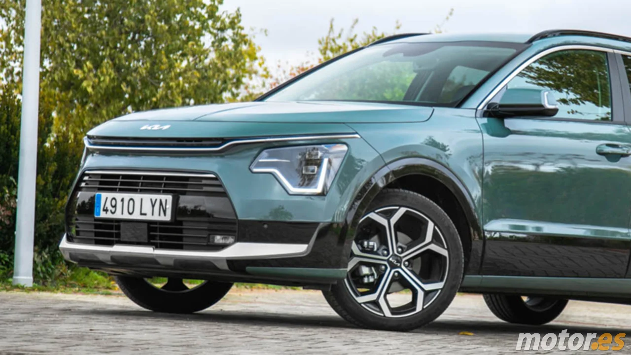 6.900 € de rebaja y 4,5 L/100 km, el SUV híbrido de KIA con receta Toyota y precio de Nissan