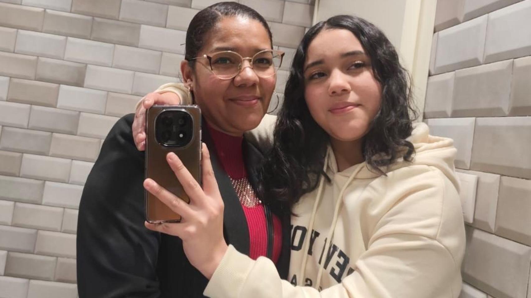 Habla la madre de la niña de 14 años que se arrojó desde un 7º piso en Molina: "No quería vivir en España, pero no hubo acoso"