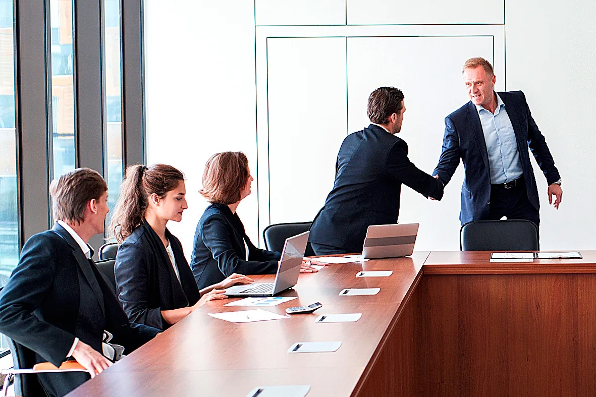 Decálogo para dirigir y vivir casi siempre con incertidumbre