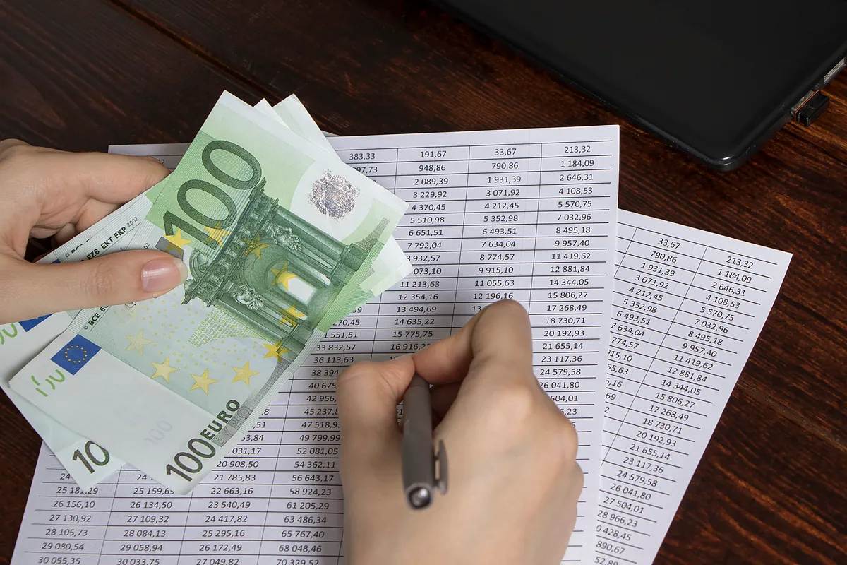 Los costes laborales suben un 3,8% en el cuarto trimestre de 2025