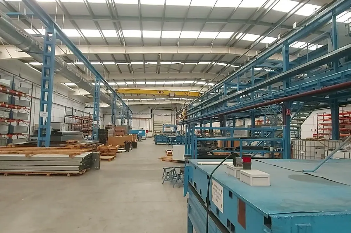 Frost Trol saca a subasta su nave tras cesar la actividad