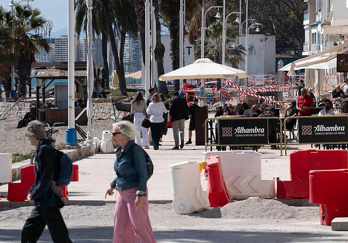 Los empresarios de hostelería urgen al Ayuntamiento de Málaga a terminar las obras del paseo marítimo de Pedregalejo