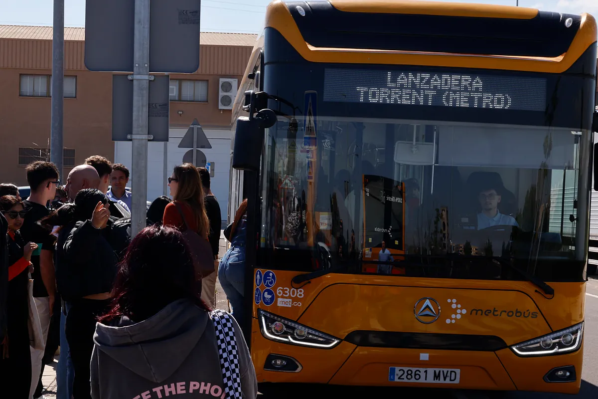 Renfe defiende su filial de autobús ante la avalancha de cortes de la red de Adif en 10 años