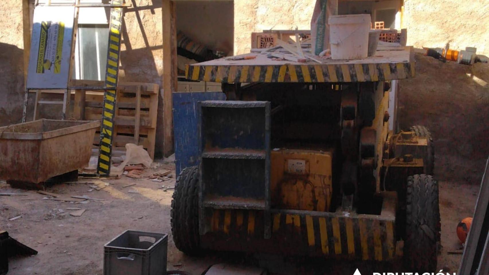 Muere atrapado entre una pared y un elevador un hombre mientras trabajaba en una vivienda en Calatorao