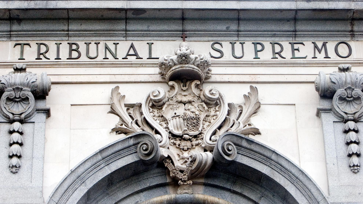 Multa de 2.000 euros a una jueza por humillar a compañeros en su juzgado: "¿A ti se te levanta?"