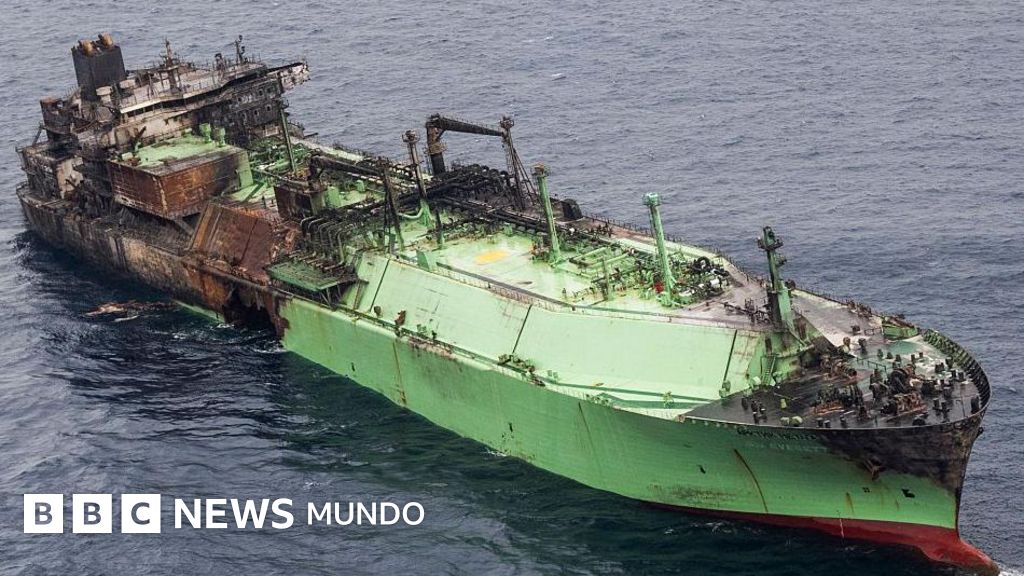 El petrolero ruso averiado que puede causar un "desastre ecológico de grandes proporciones" si explota en el Mediterráneo