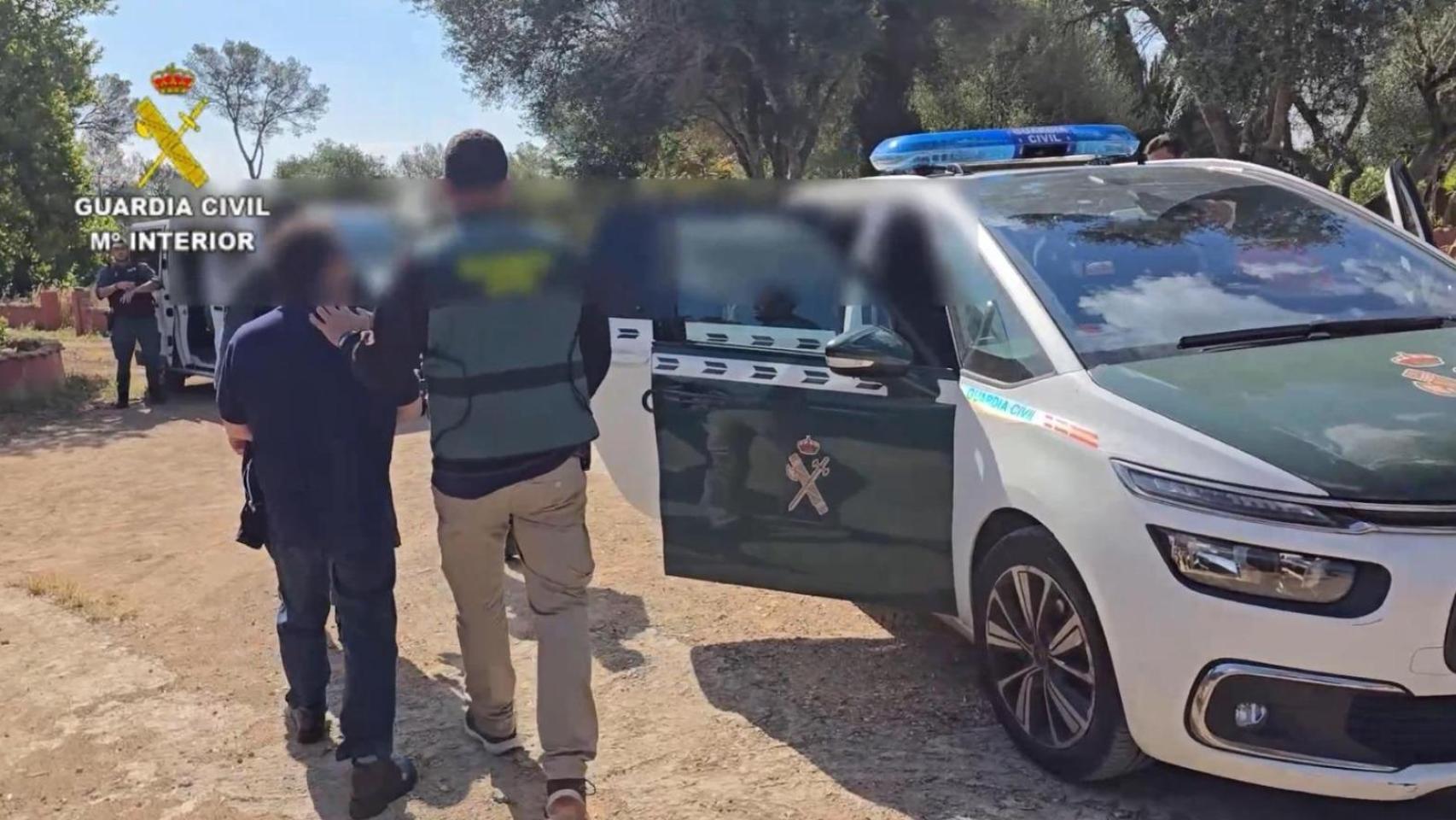 J.L.L., el monstruo de Mallorca que se casó con una nigeriana para violar a su hija de 12 años: si ella se negaba, la encerraba