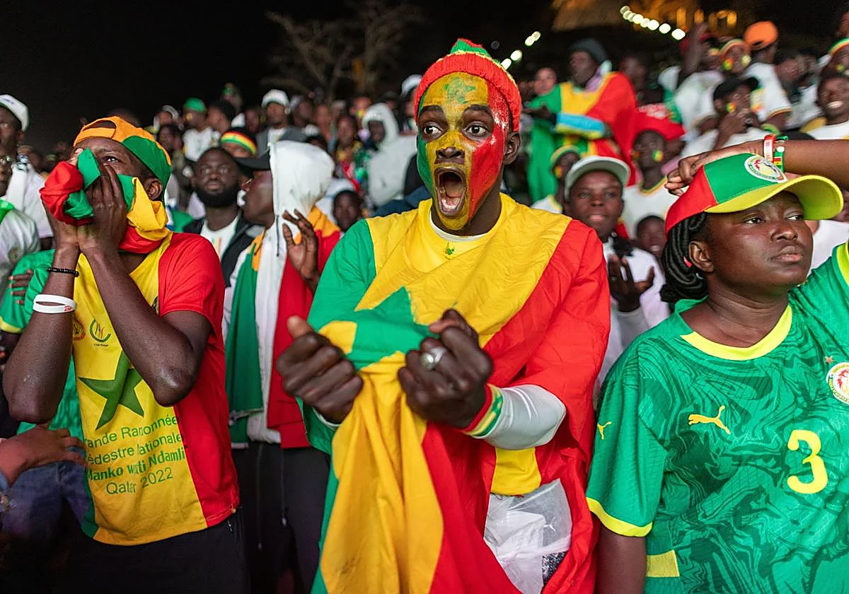 Senegal arde en llamas por la «decisión injusta» de la CAF de darle la Copa África a Marruecos
